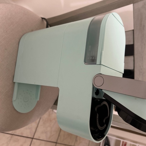 Keurig Single-Serve Coffee Maker - Mint Green - Picture 4 of 5